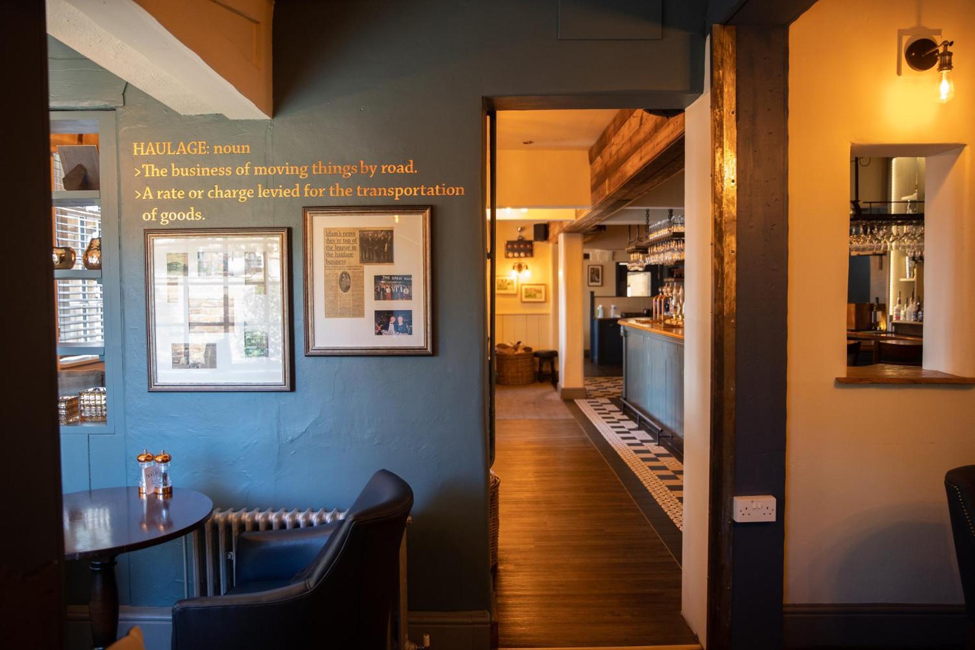 The Dog In Over Peover Knutsford Kültér fotó